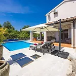Vila Emely For 8 People Near Porec With Heated Pool & Jacuzzi Gradina (Vrsar)
