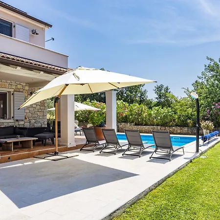 Emely For 8 People Near Porec With Heated Pool & Jacuzzi Vila Gradina (Vrsar)