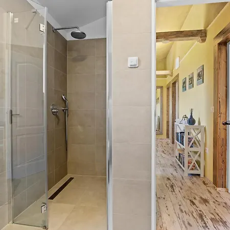Emely For 8 People Near Porec With Heated Pool & Jacuzzi *