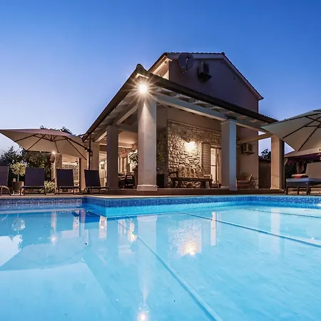 Emely For 8 People Near Porec With Heated Pool & Jacuzzi * Gradina (Vrsar)