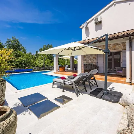 Villa Emely For 8 People Near Porec With Heated Pool & Jacuzzi Gradina (Vrsar)