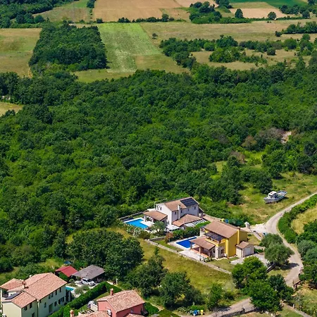 Emely For 8 People Near Porec With Heated Pool & Jacuzzi *